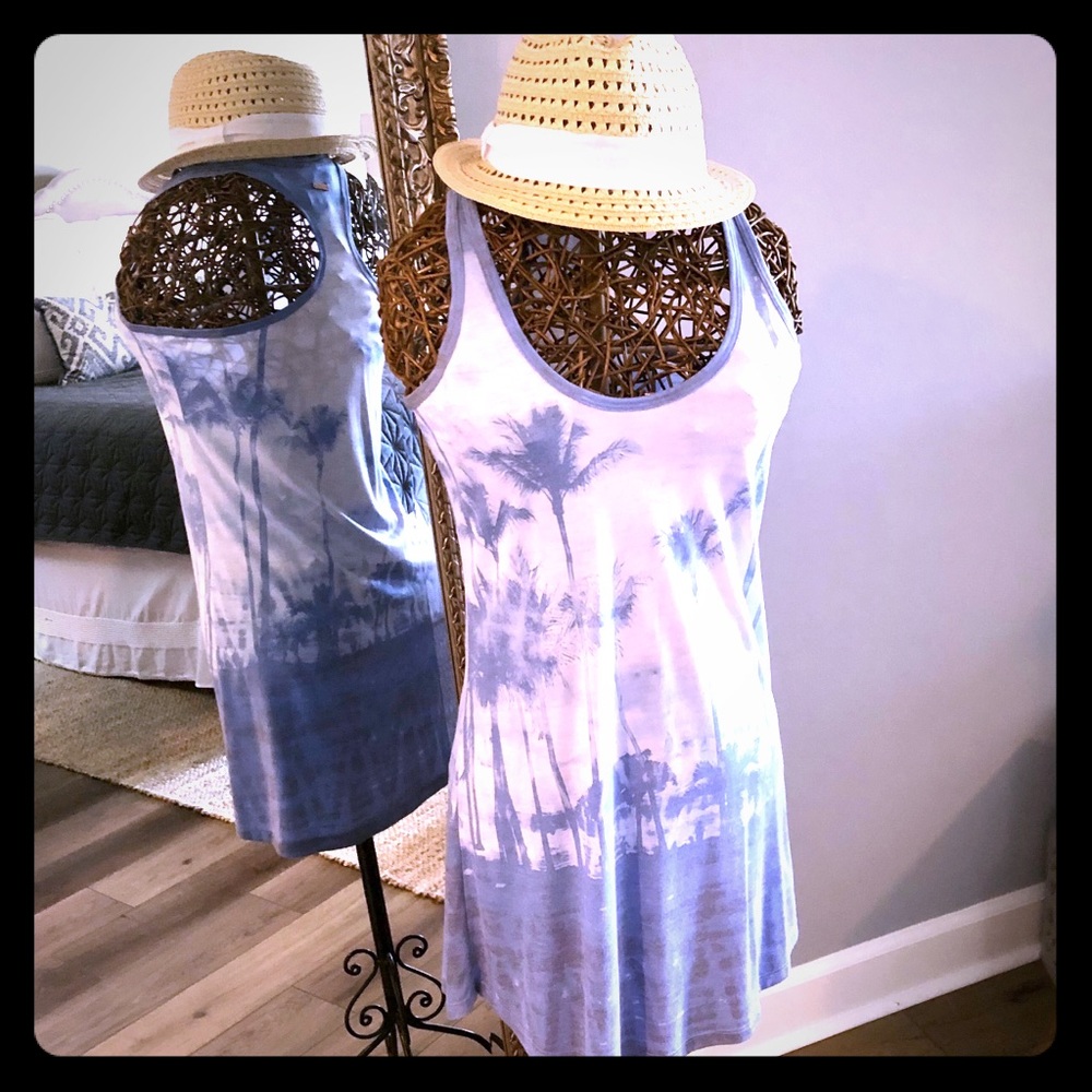 Tropical cover up 💙🏝